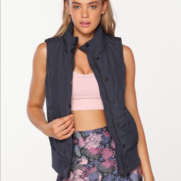 LORNA JANE Ultimate Sleeveless Navy Puffer Vest - Picture 2 of 8